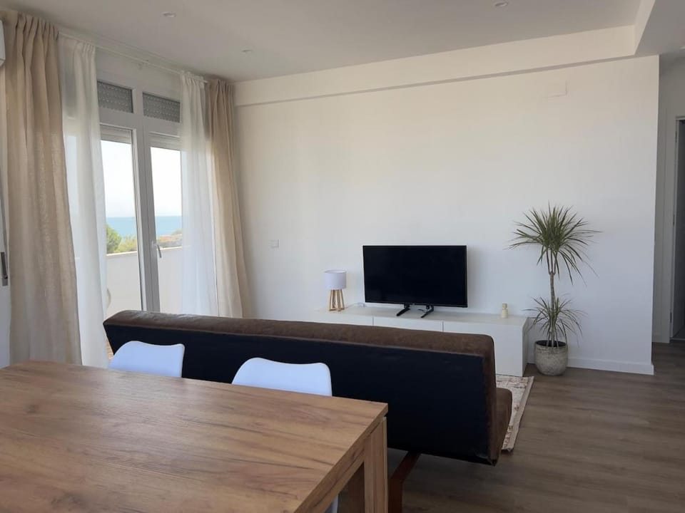 TV and multimedia, Living room, Dining area