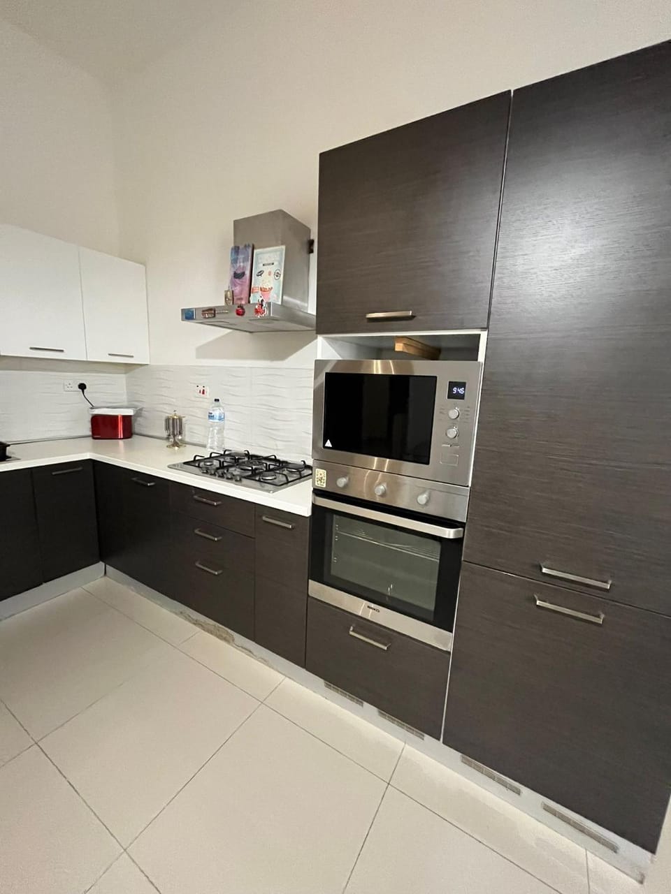 Kitchen or kitchenette, oven, stove