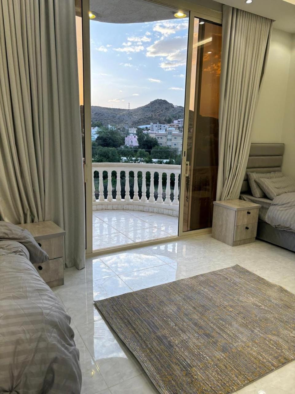 Natural landscape, Balcony/Terrace, Photo of the whole room, Bedroom
