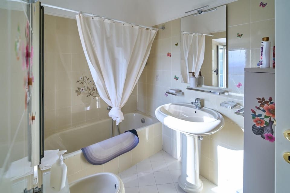 Bathroom, Bath