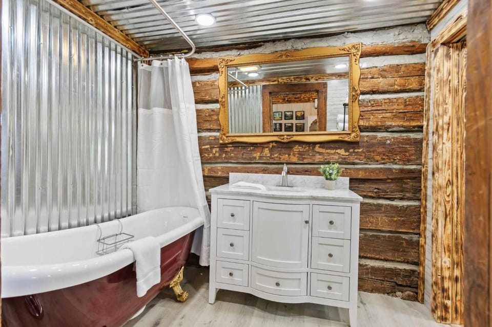 Bathroom, Bath