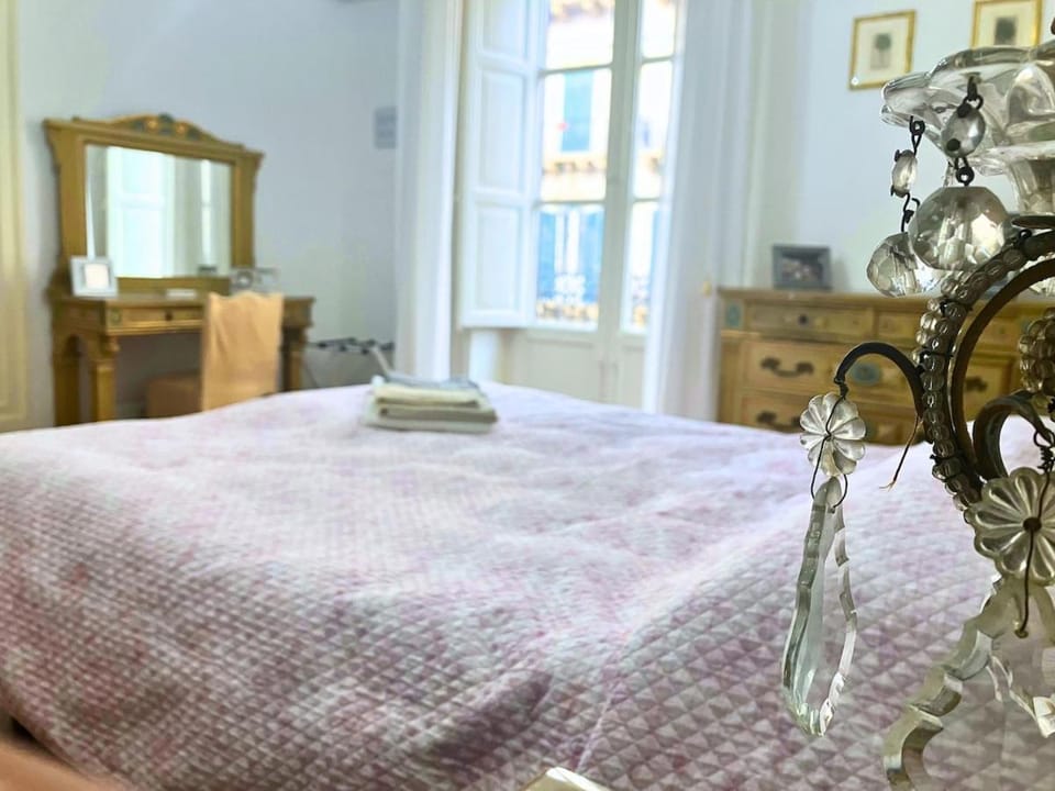 Maison Politeama Central Stay Walk Everywhere Apartment in Palermo