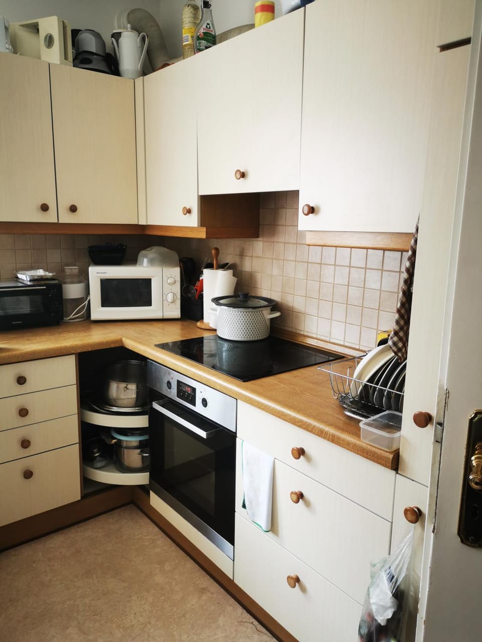 Kitchen or kitchenette, stove
