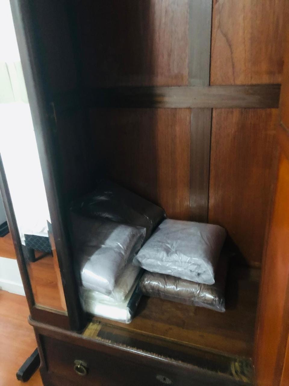 Bedroom, wardrobe