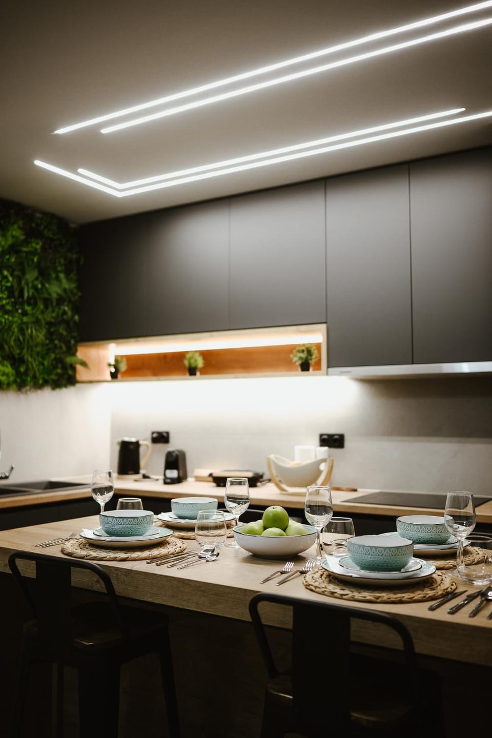 Kitchen or kitchenette, Dining area, Food