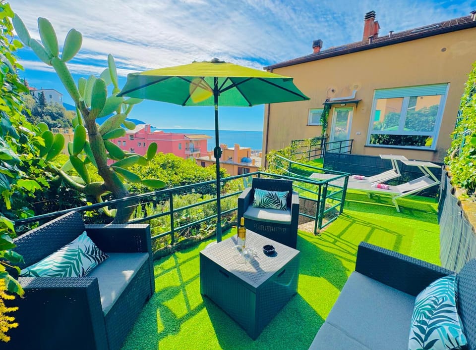 Balcony/Terrace, Garden view, Sea view