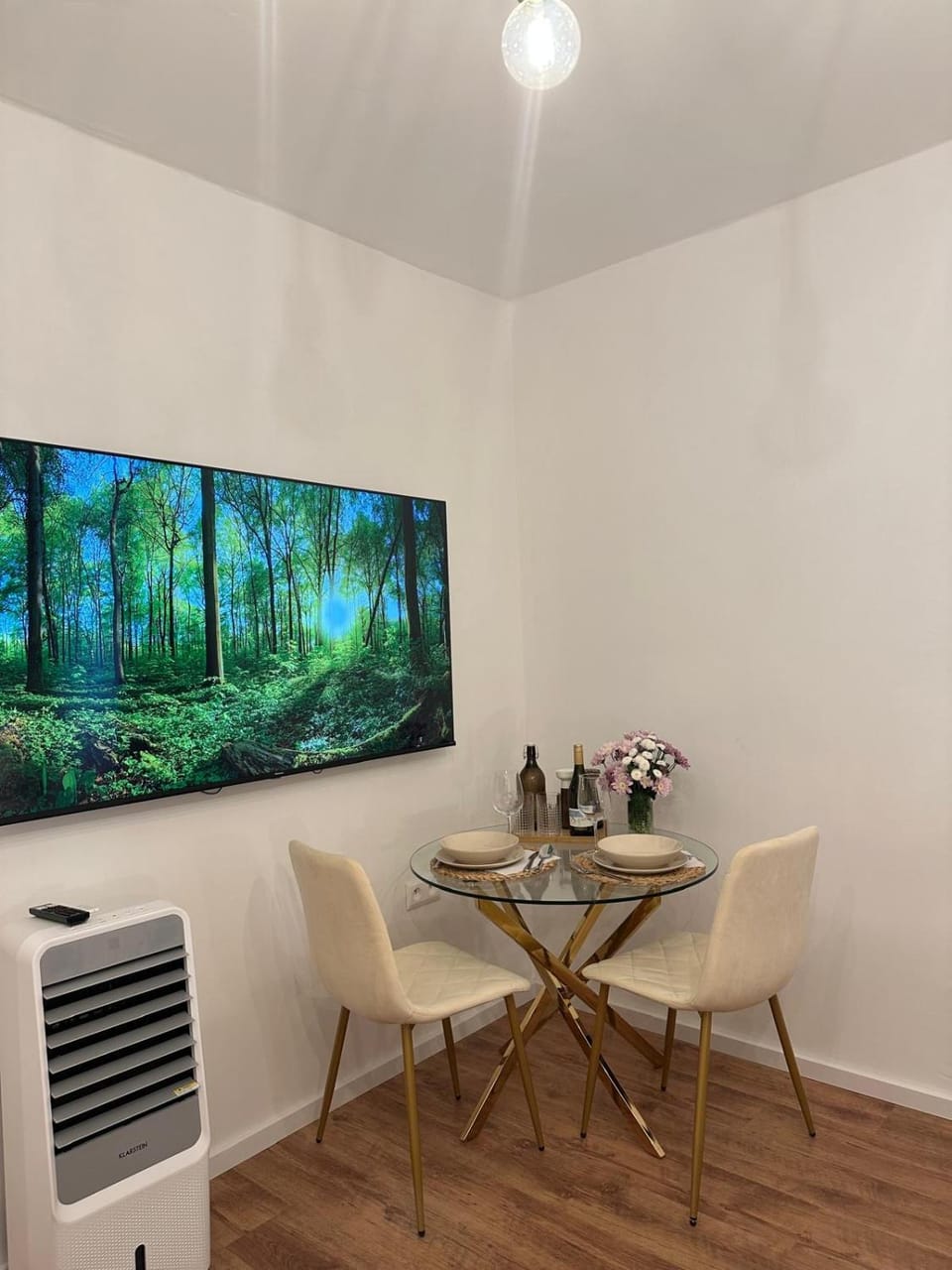 TV and multimedia, Dining area