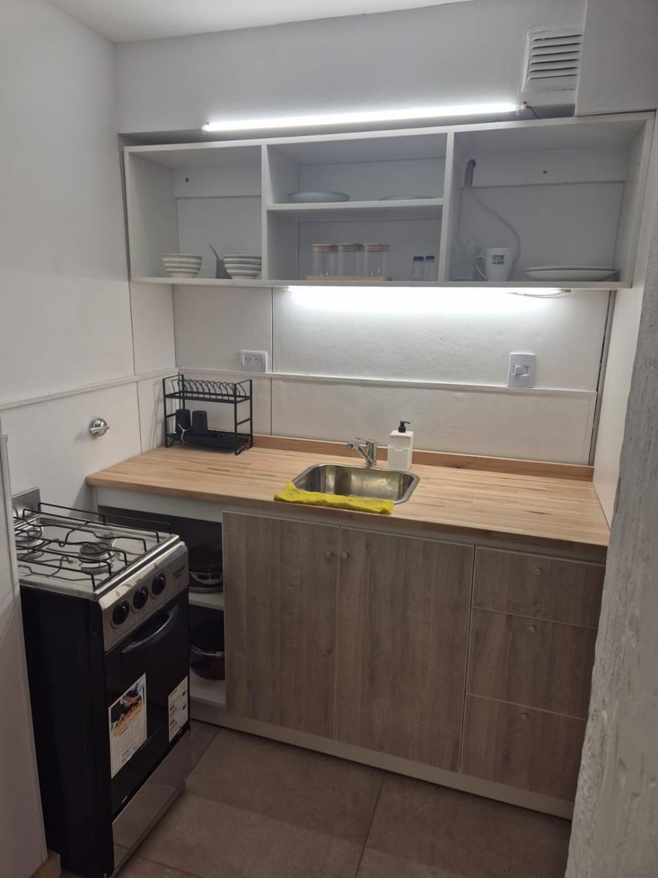 Kitchen or kitchenette, oven