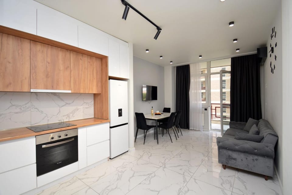 TV and multimedia, Living room, Seating area, Dining area, oven, stove
