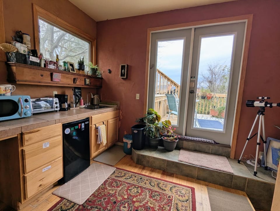Coffee/tea facilities, Kitchen or kitchenette
