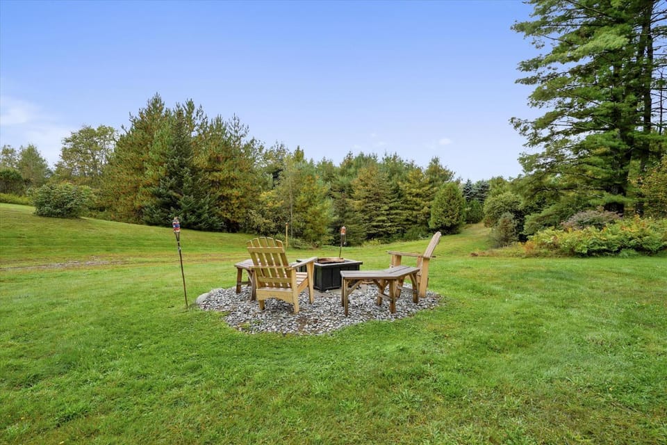 Grey Goose Farm House in Elmore