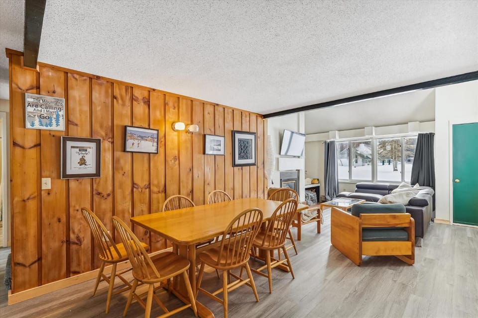 Village Green 10F House in Stowe