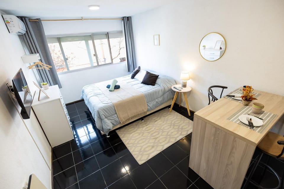 Hermoso estudio céntrico Apartment in Montevideo Department, Uruguay