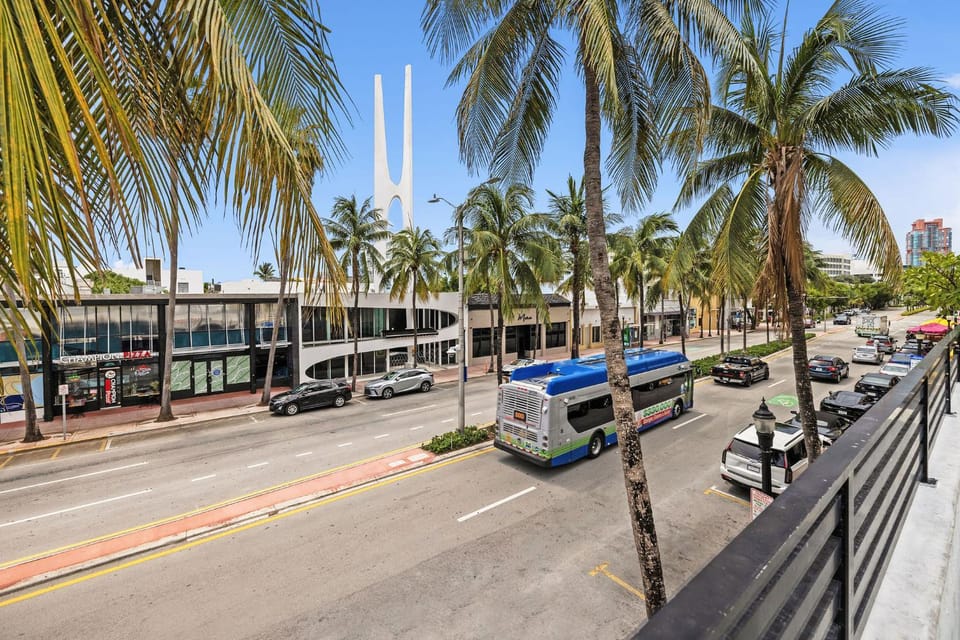 Property building, Day, Neighbourhood, City view, Street view