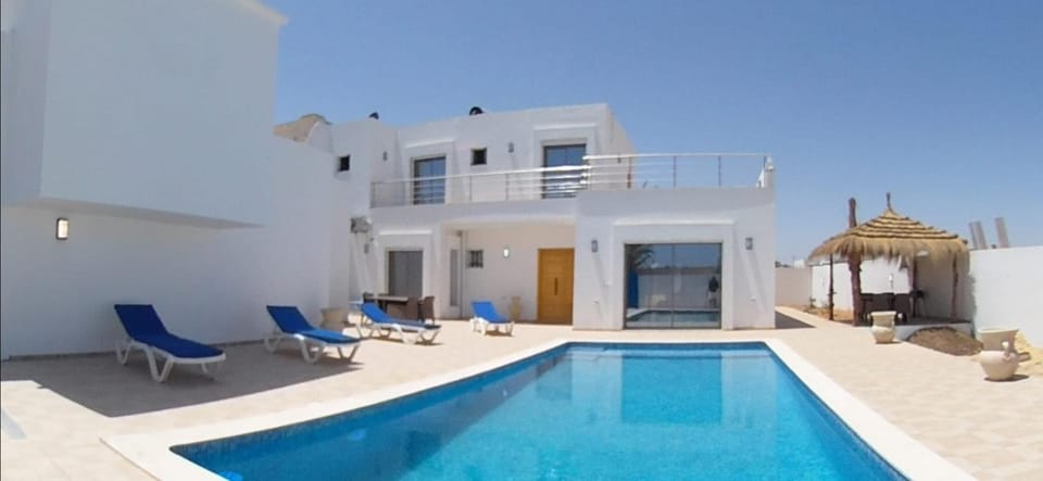 Villa Dar Ranya - Piscine privée sans vis à vis - Midoun Djerba - 8 personnes Villa in Tunisia