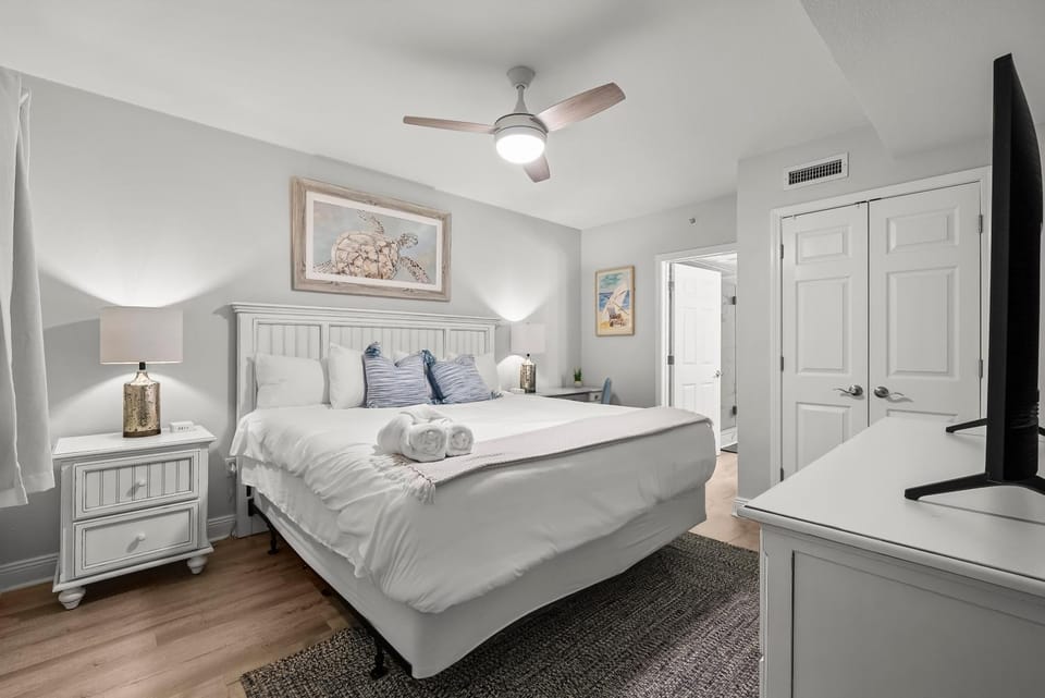 Beach ChairsViewsBeachfrontKing Bed3 Pools House in Panama City Beach