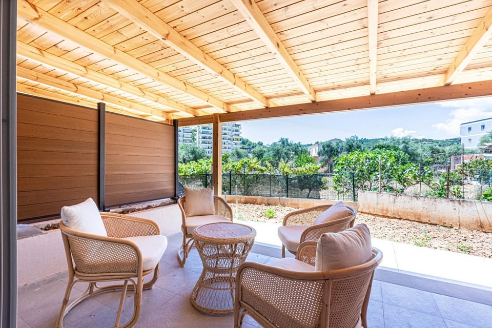 AMA'S Duplex 5 - Parking, Kitchen, Central Apartment in Vlorë County, Albania