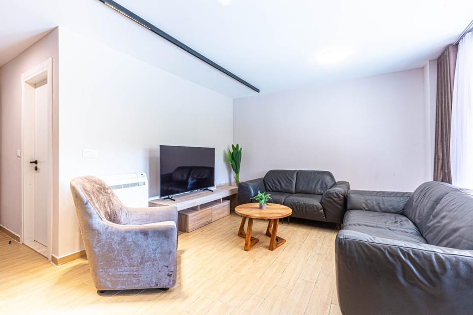 AMA'S Duplex 5 - Parking, Kitchen, Central Apartment in Vlorë County, Albania
