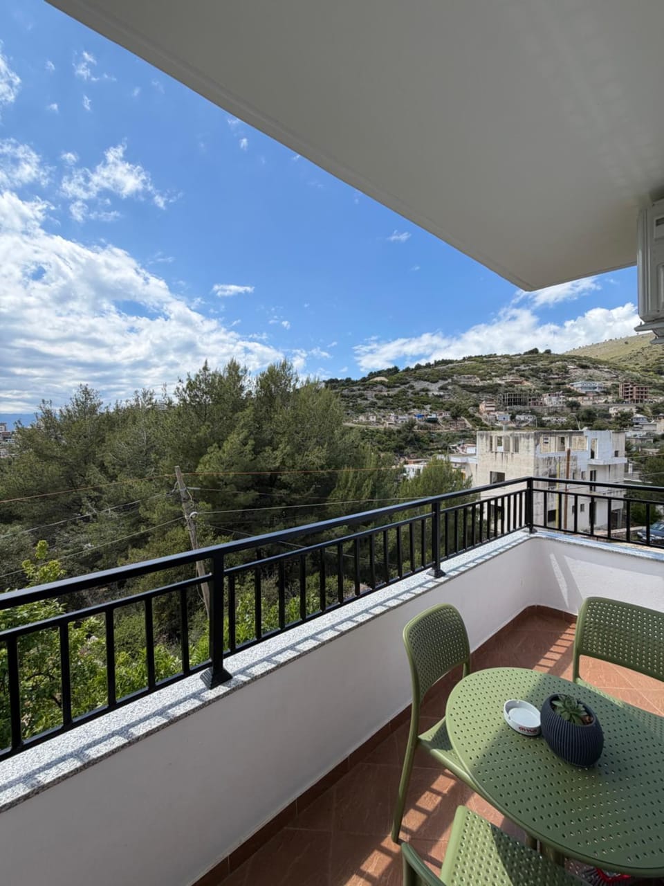 Patio, Day, Natural landscape, View (from property/room), Balcony/Terrace, Dining area, Mountain view