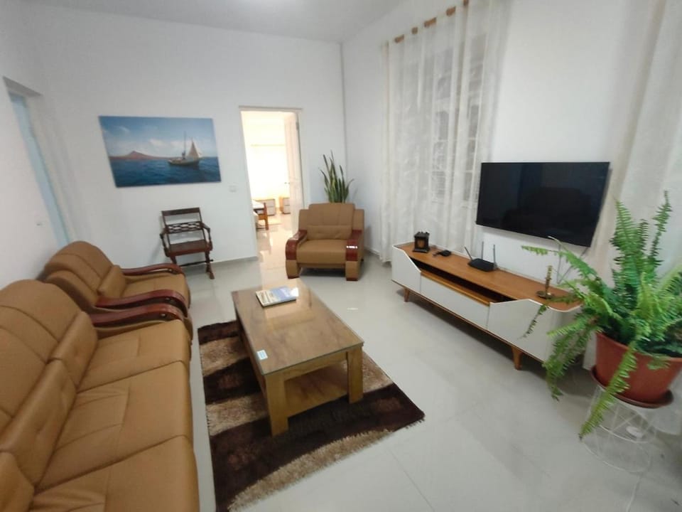 Communal lounge/ TV room, TV and multimedia, Living room