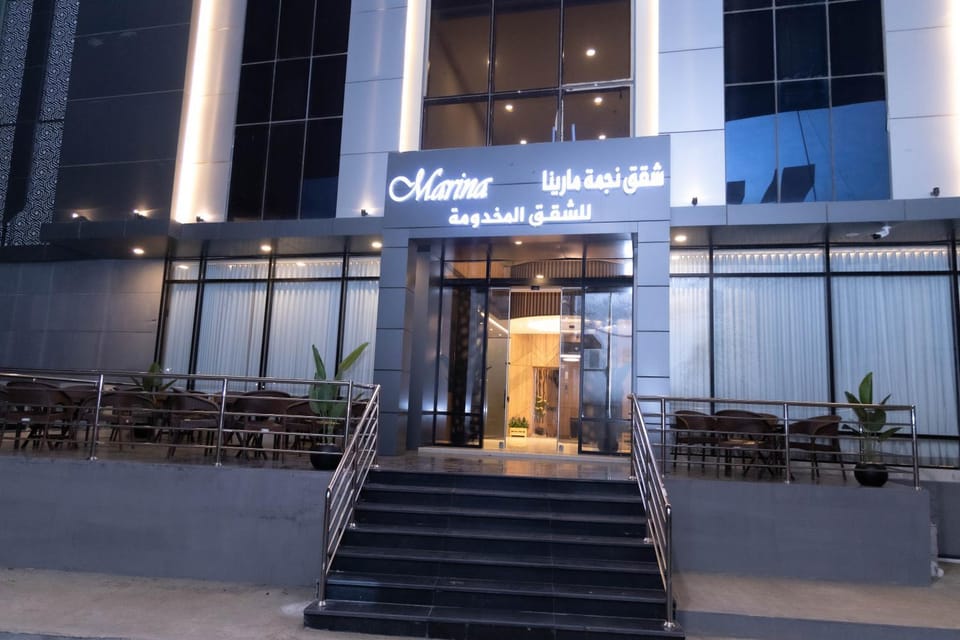 Property building, Facade/entrance, Night