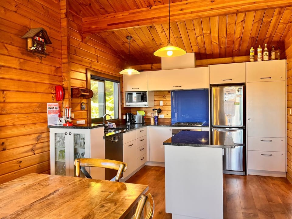microwave, oven, stove, kitchen