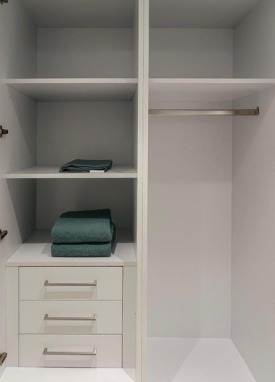 towels, wardrobe