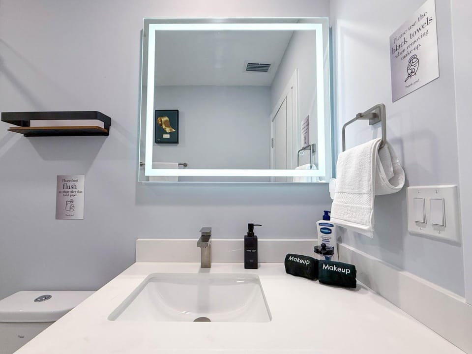 Bathroom, heating, towels