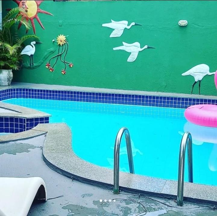 Casa Clorophila, suíte master completa com banheira, para 3 hóspedes Bed and Breakfast in Vila Velha
