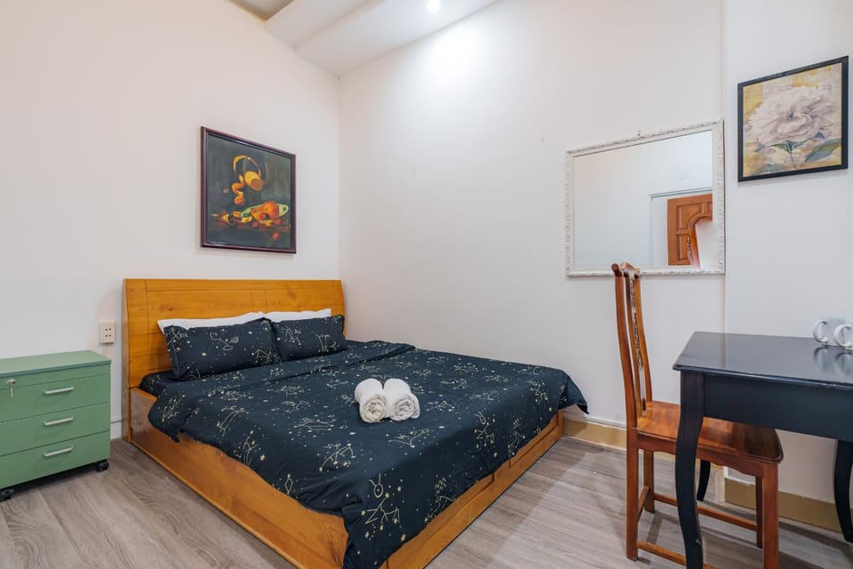 NiceHouse-5BedRooms-Max12People-1km to Bui Vien Apartment in Ho Chi Minh City