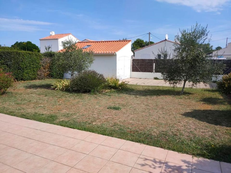 Maison spacieuse pour 9 pers. proche plage, parking, terrasse House in Saint-Jean-de-Monts