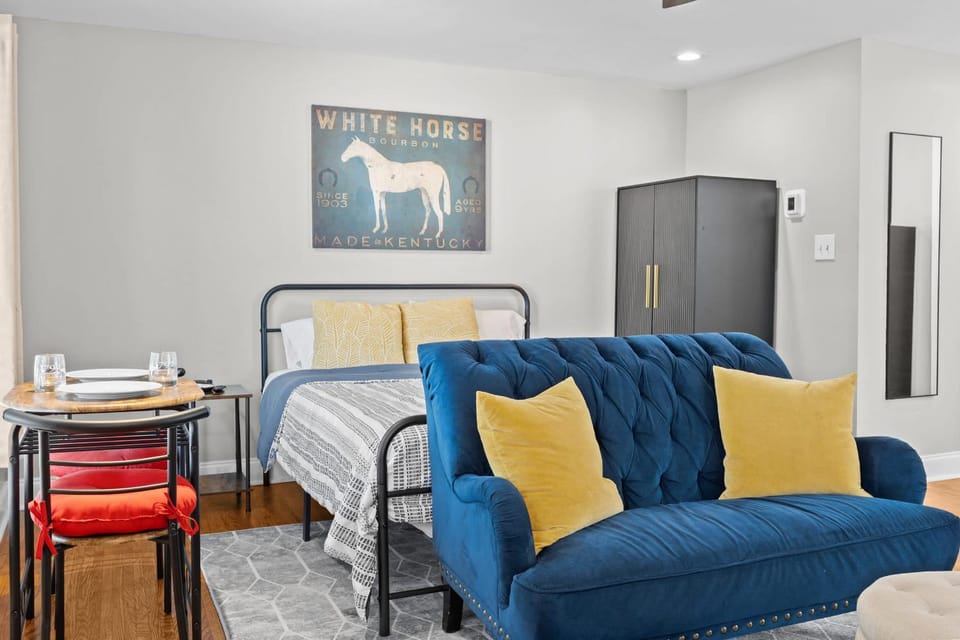 Charming Studio Stay in Vibrant Highlands Area Apartment in Jefferson County