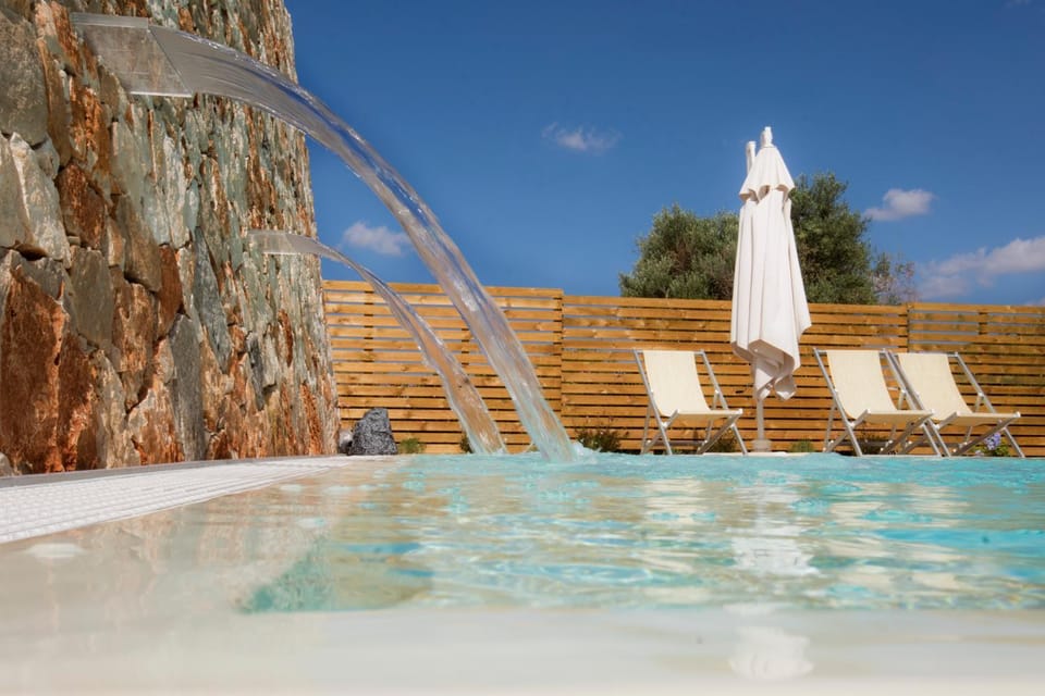 Swimming pool, Swimming pool