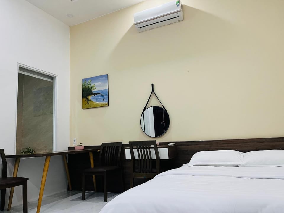 Bedroom, air conditioner
