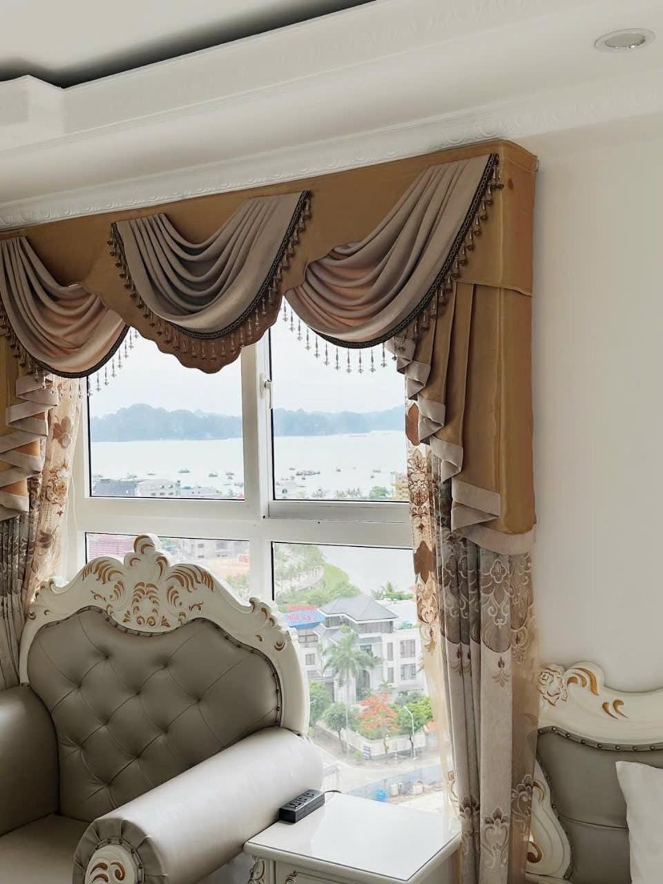 View (from property/room), Bedroom, Landmark view, Sea view
