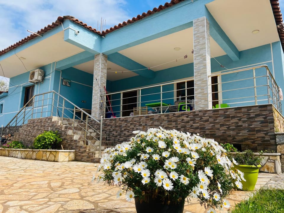 Oni Apartments Apartment in Ksamil