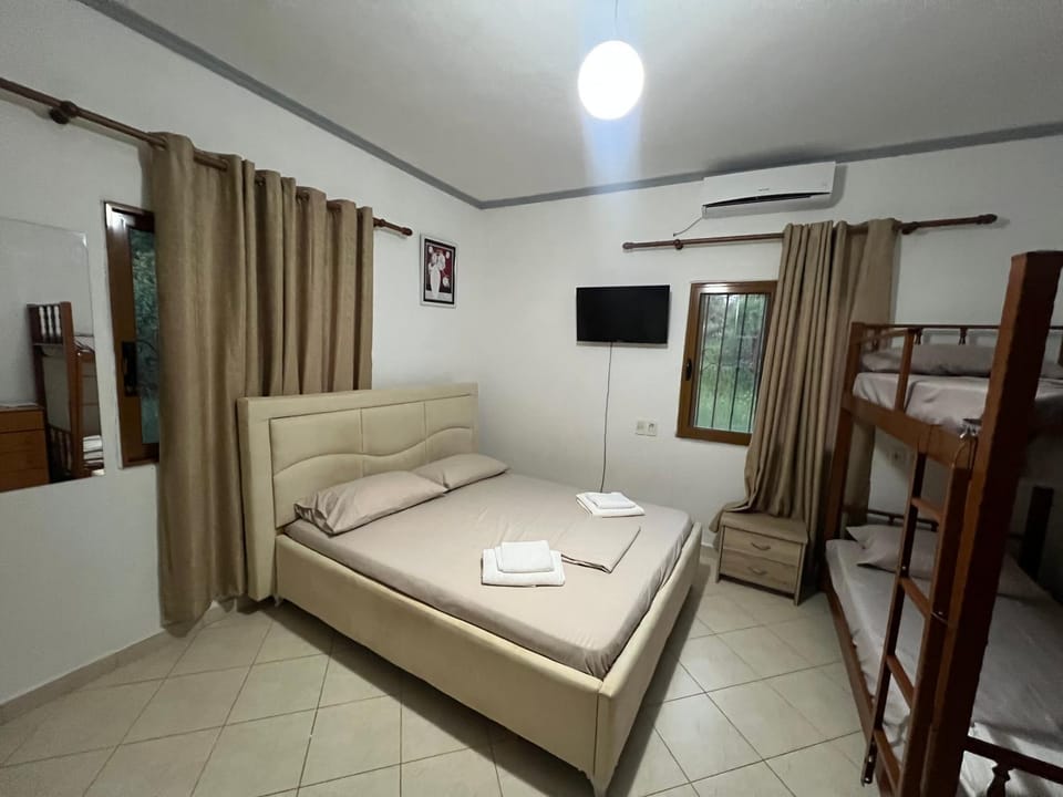 Oni Apartments Apartment in Ksamil