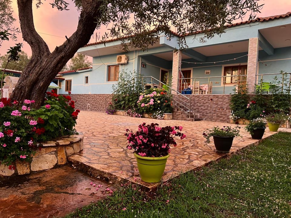 Oni Apartments Apartment in Ksamil