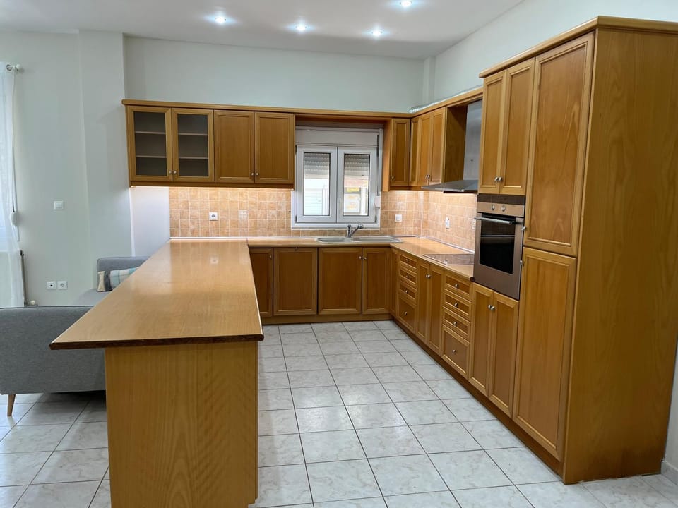 Residence for 6 persons in centre of Loutraki & 300 meters from the beach! Villa in Euboea