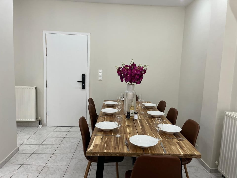 Residence for 6 persons in centre of Loutraki & 300 meters from the beach! Villa in Euboea