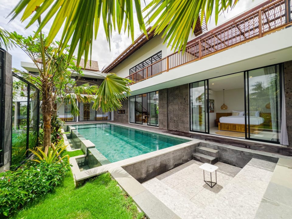 Property building, Swimming pool