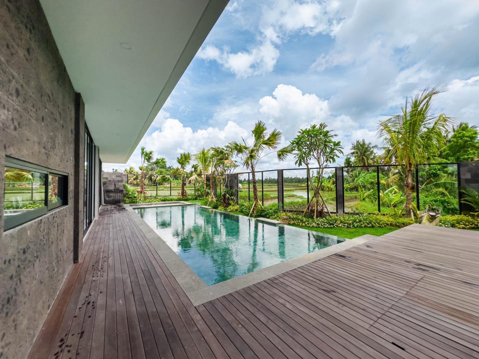 Pool view, Swimming pool
