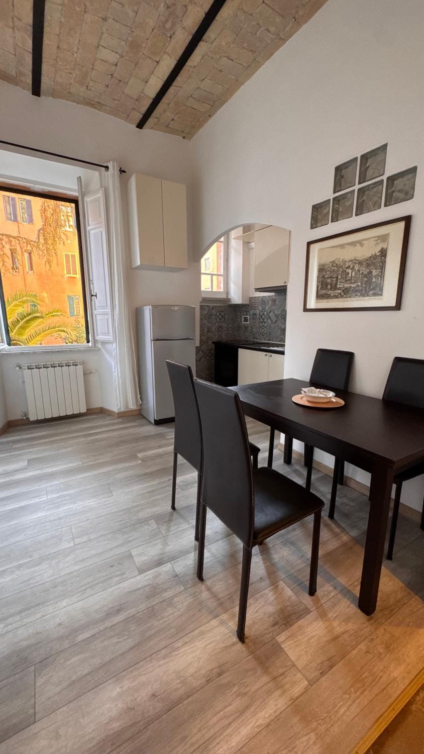Kitchen or kitchenette, Living room, Dining area, minibar, oven