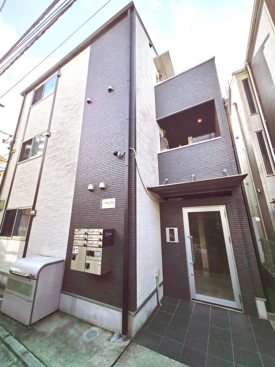 Property building, Day