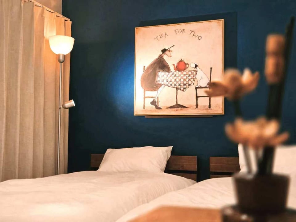Bed, Photo of the whole room, Decorative detail, Bedroom