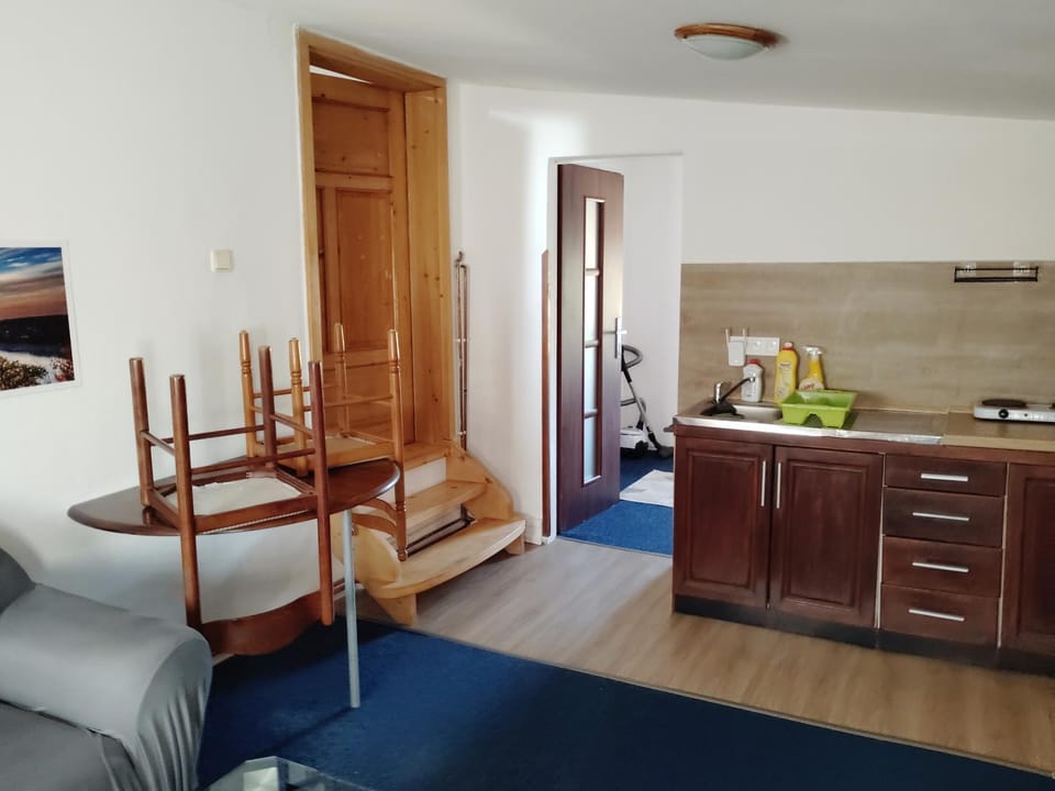 Living room, Food