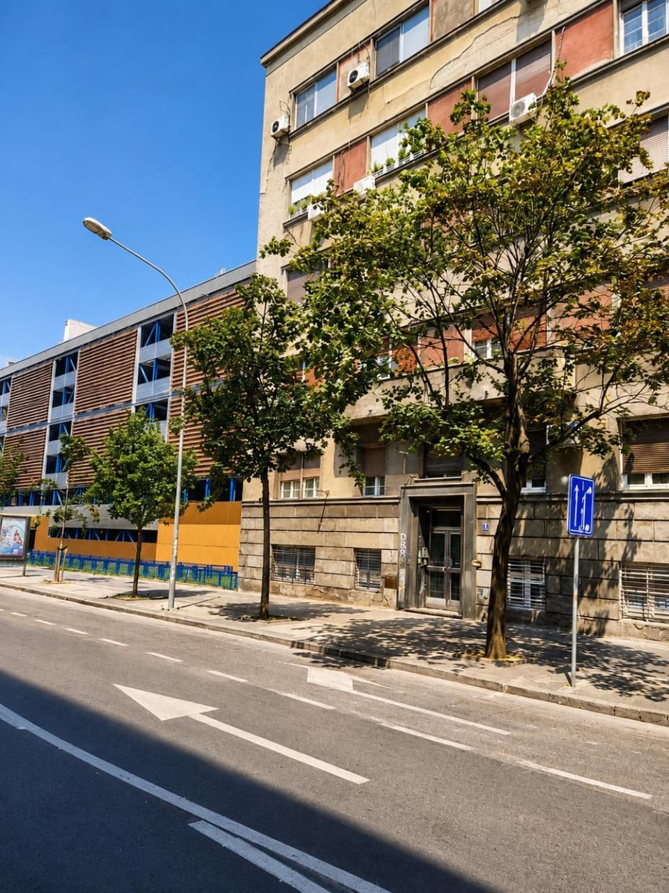 Property building, Day, Neighbourhood, Street view, Location
