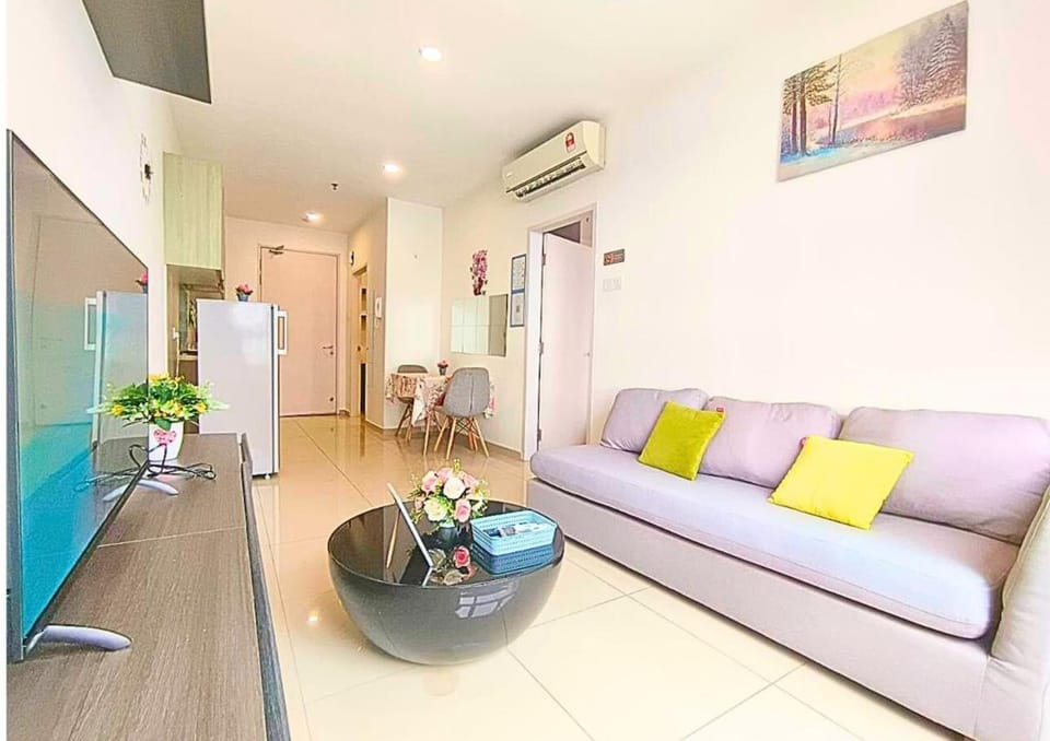 #ICT2, Beauty 2R1B High-Rise in i-City Apartment in Selangor, Malaysia