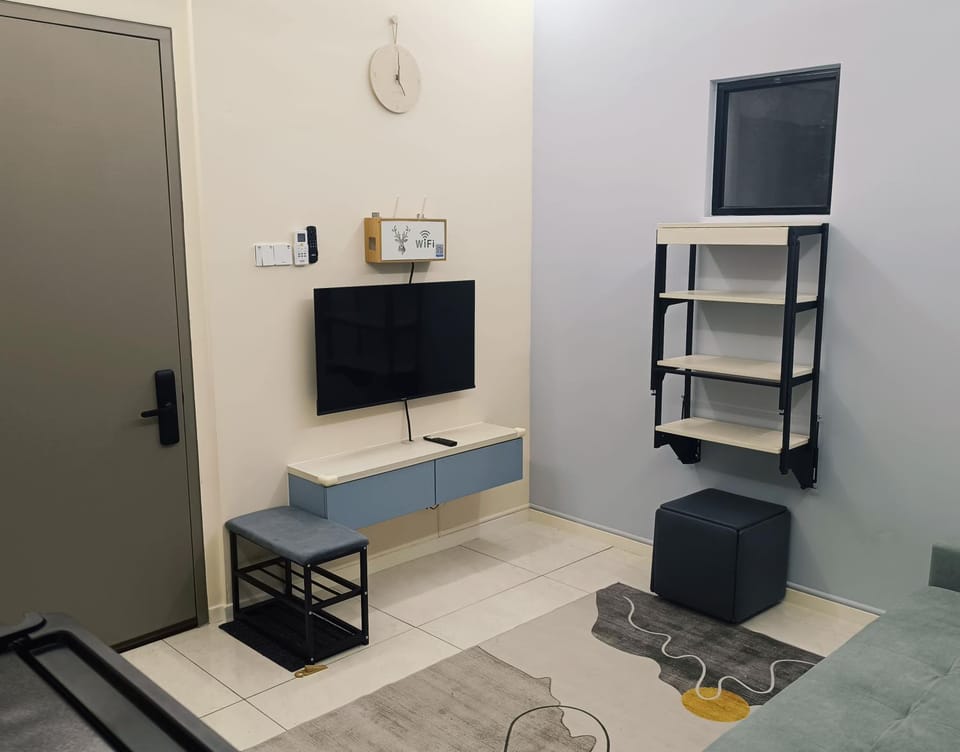 TV and multimedia, Living room, Dining area, internet, air conditioner