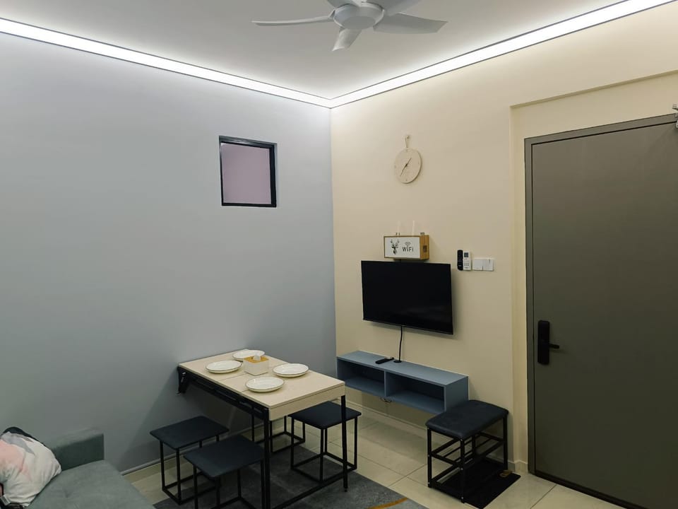 TV and multimedia, Living room, Dining area, internet, air conditioner